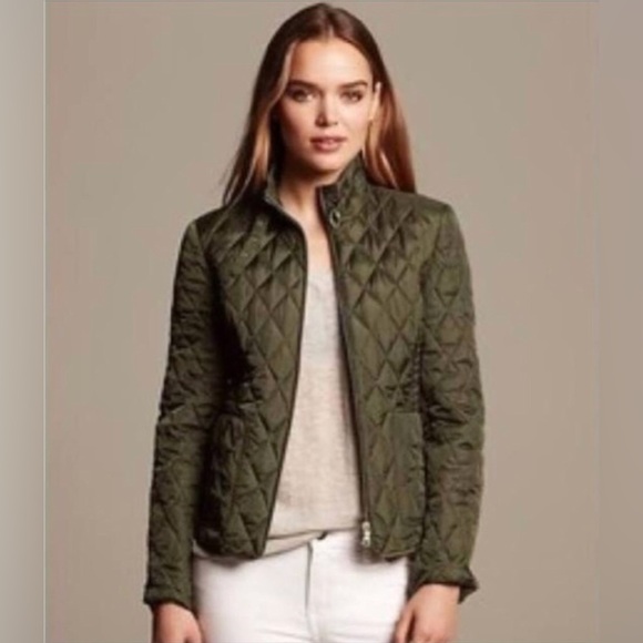 Banana Republic Jackets & Blazers - Banana Republic Women’s XS Dark Olive Green Quilted Full-Zip Field Jacket - EUC!